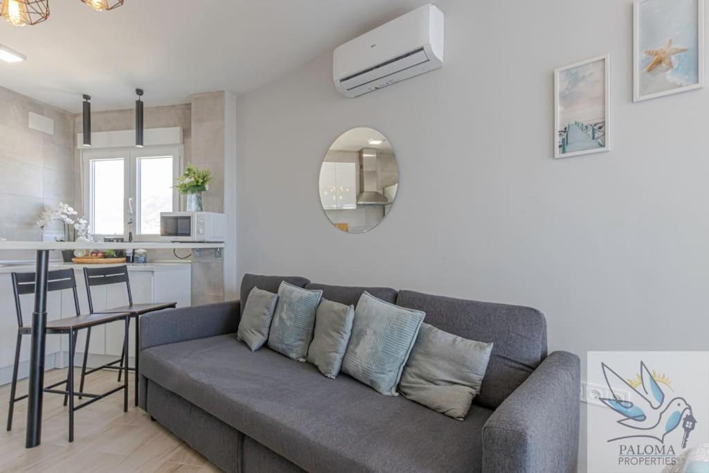 Wonderful Studio Apartment On The Beachfront Benalmadena Luaran gambar