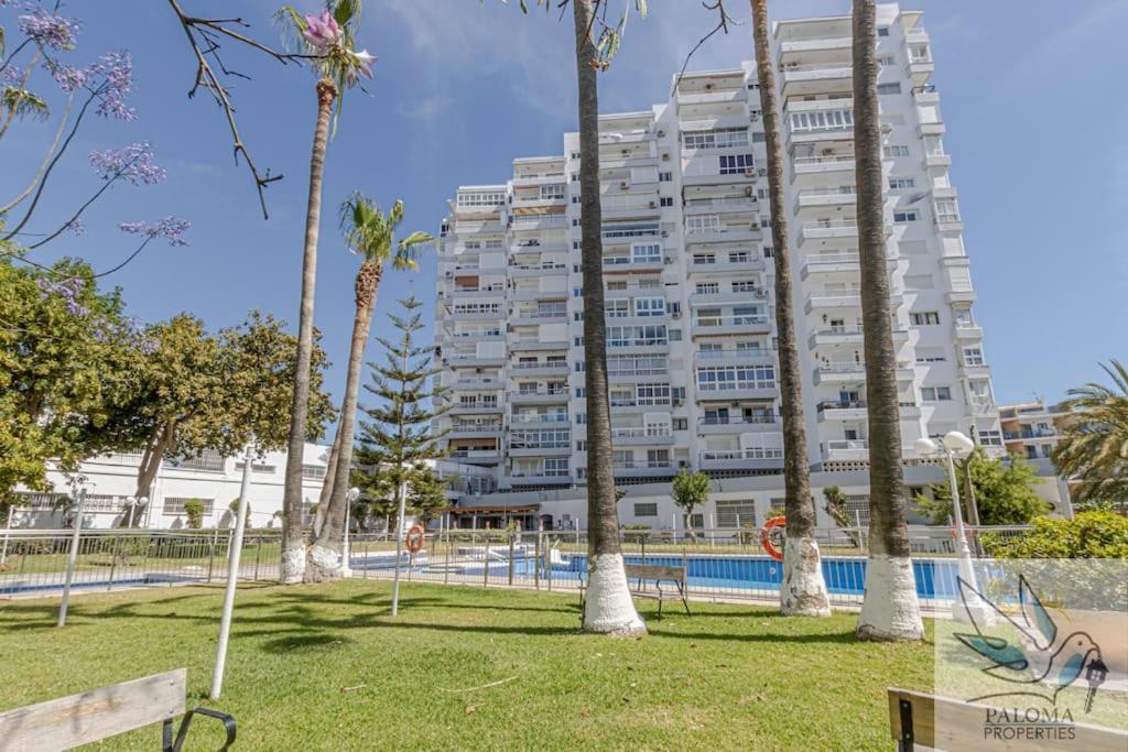 Wonderful Studio Apartment On The Beachfront Benalmadena Luaran gambar