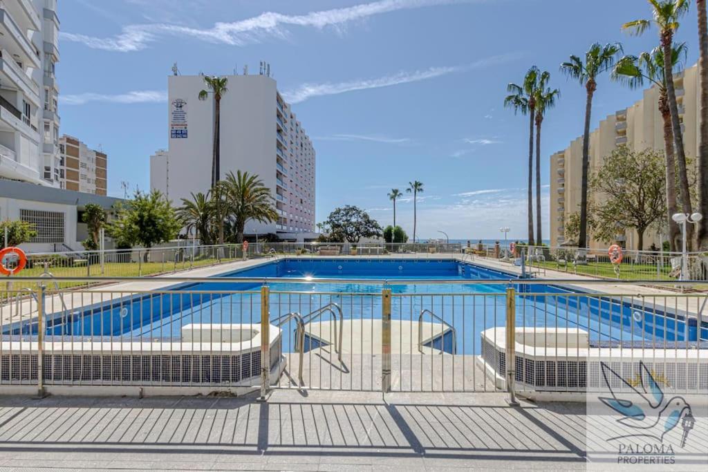 Wonderful Studio Apartment On The Beachfront Benalmadena Luaran gambar