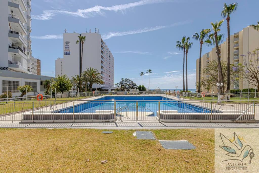 Wonderful Studio Apartment On The Beachfront Benalmadena Luaran gambar