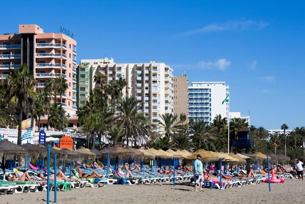 Wonderful Studio Apartment On The Beachfront Benalmadena Luaran gambar