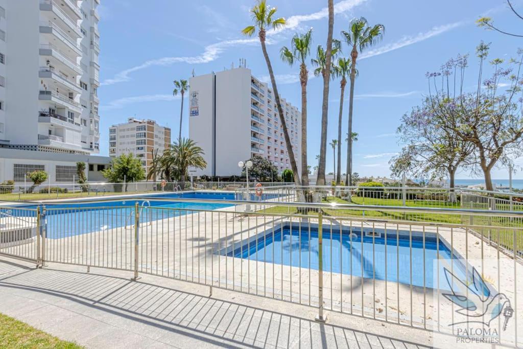 Wonderful Studio Apartment On The Beachfront Benalmadena Luaran gambar