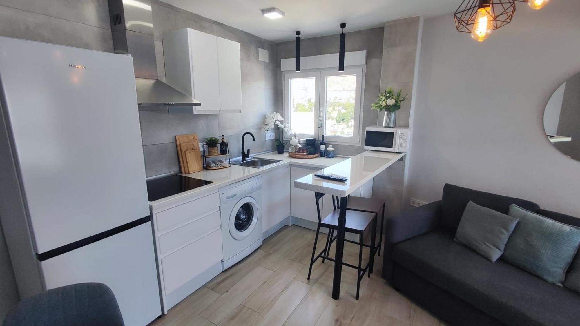 Wonderful Studio Apartment On The Beachfront Benalmadena Luaran gambar
