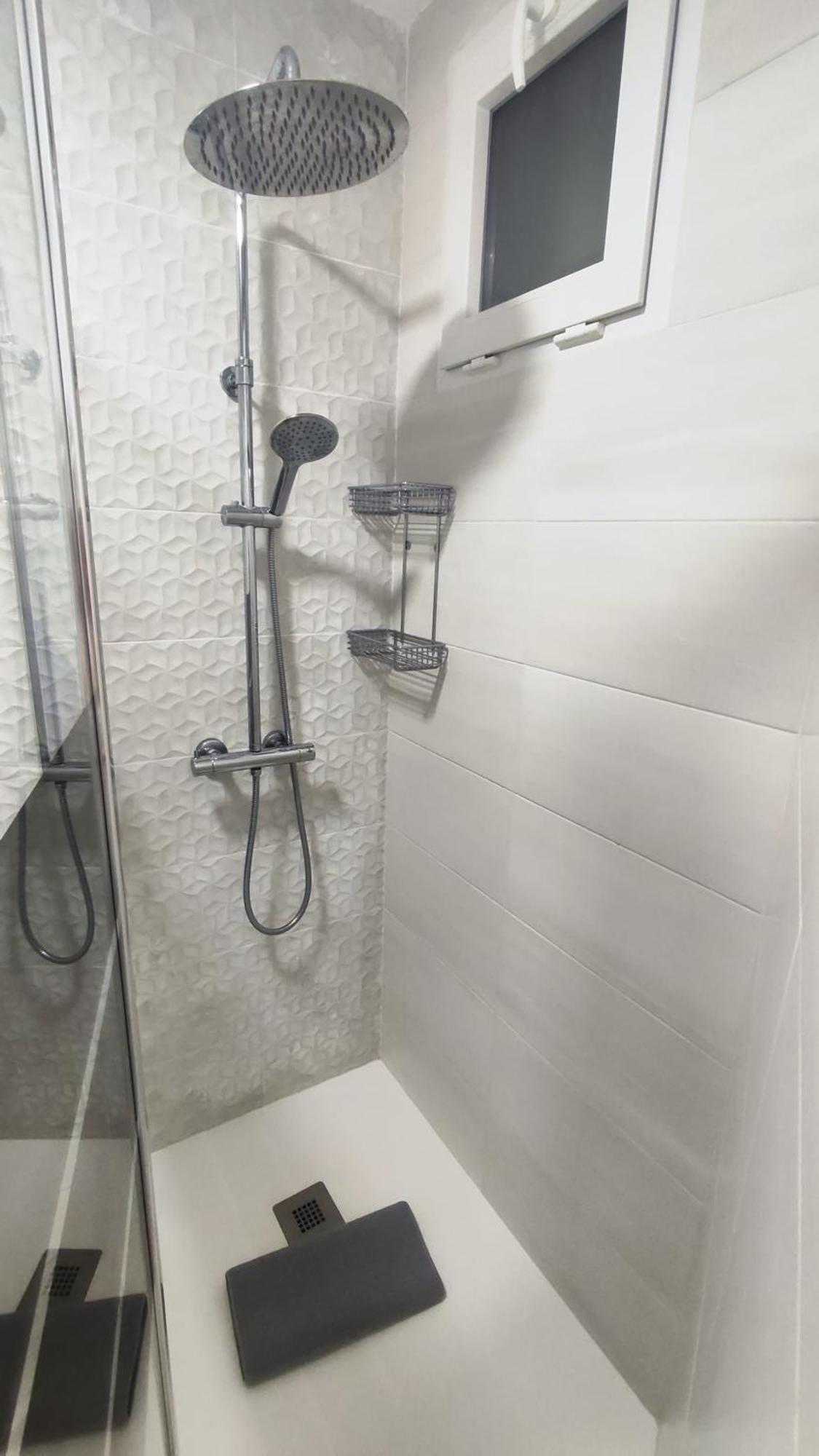Wonderful Studio Apartment On The Beachfront Benalmadena Luaran gambar